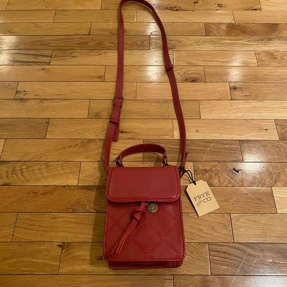 FRYE AND CO.‎ Crossbody Bag Red Leather Remi Cellie Whipstitch Quilted - Picture 2 of 5